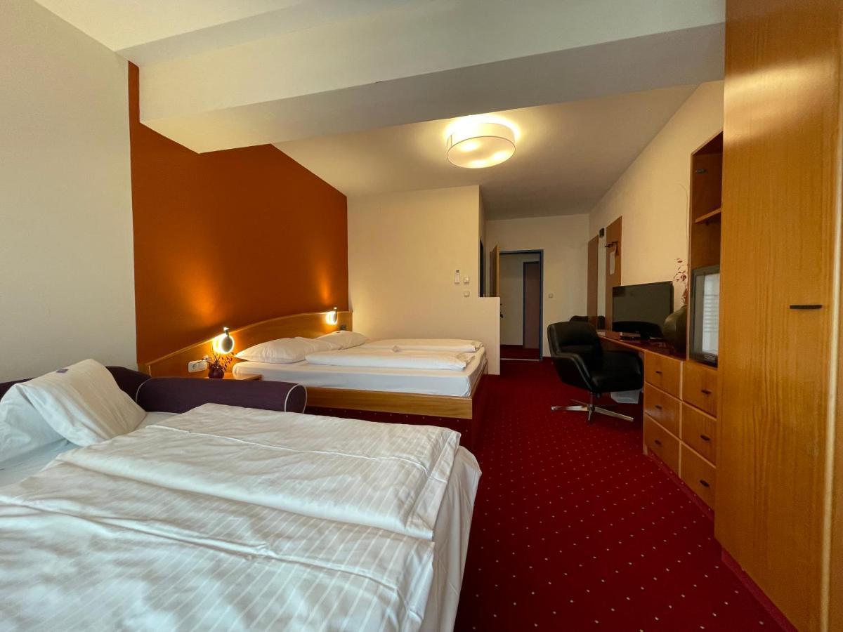 Vitalhotel Krainz Loipersdorf bei Fuerstenfeld Exterior photo