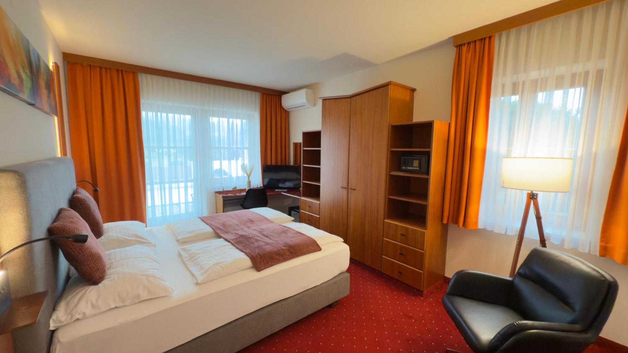 Vitalhotel Krainz Loipersdorf bei Fuerstenfeld Exterior photo