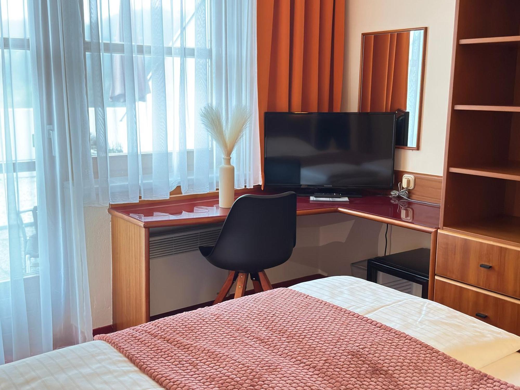Vitalhotel Krainz Loipersdorf bei Fuerstenfeld Exterior photo