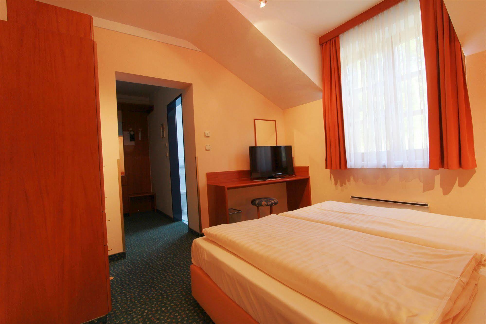 Vitalhotel Krainz Loipersdorf bei Fuerstenfeld Exterior photo