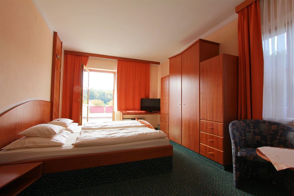 Vitalhotel Krainz Loipersdorf bei Fuerstenfeld Exterior photo